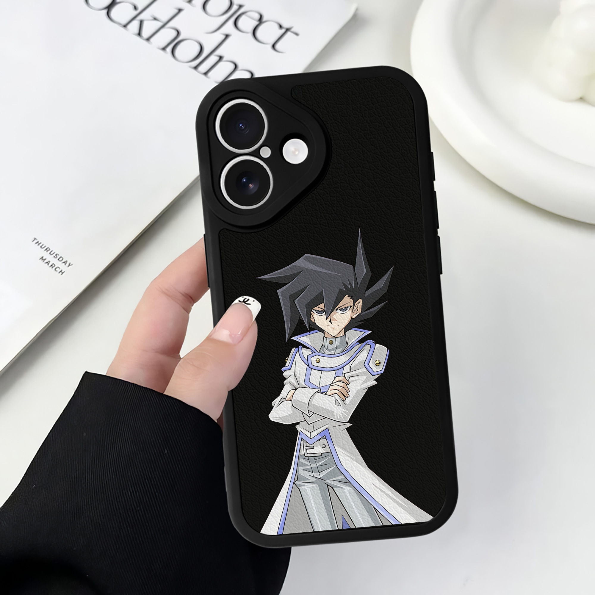 遊☆戯☆王 Yu-Gi-Oh! 【iPhone 16シリーズ対応】シリコンスマホケース（レザー調） 材質：シリコン